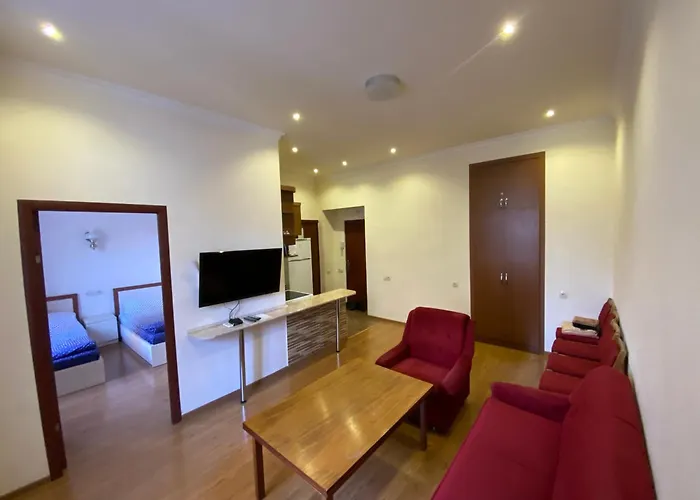 Renovated One Bedroom In The Touristic Center Of Yerevan