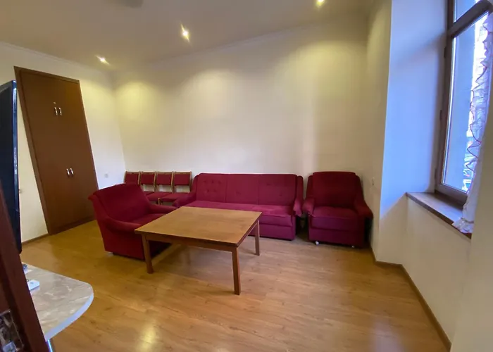 Renovated One Bedroom In The Touristic Center Of Yerevan